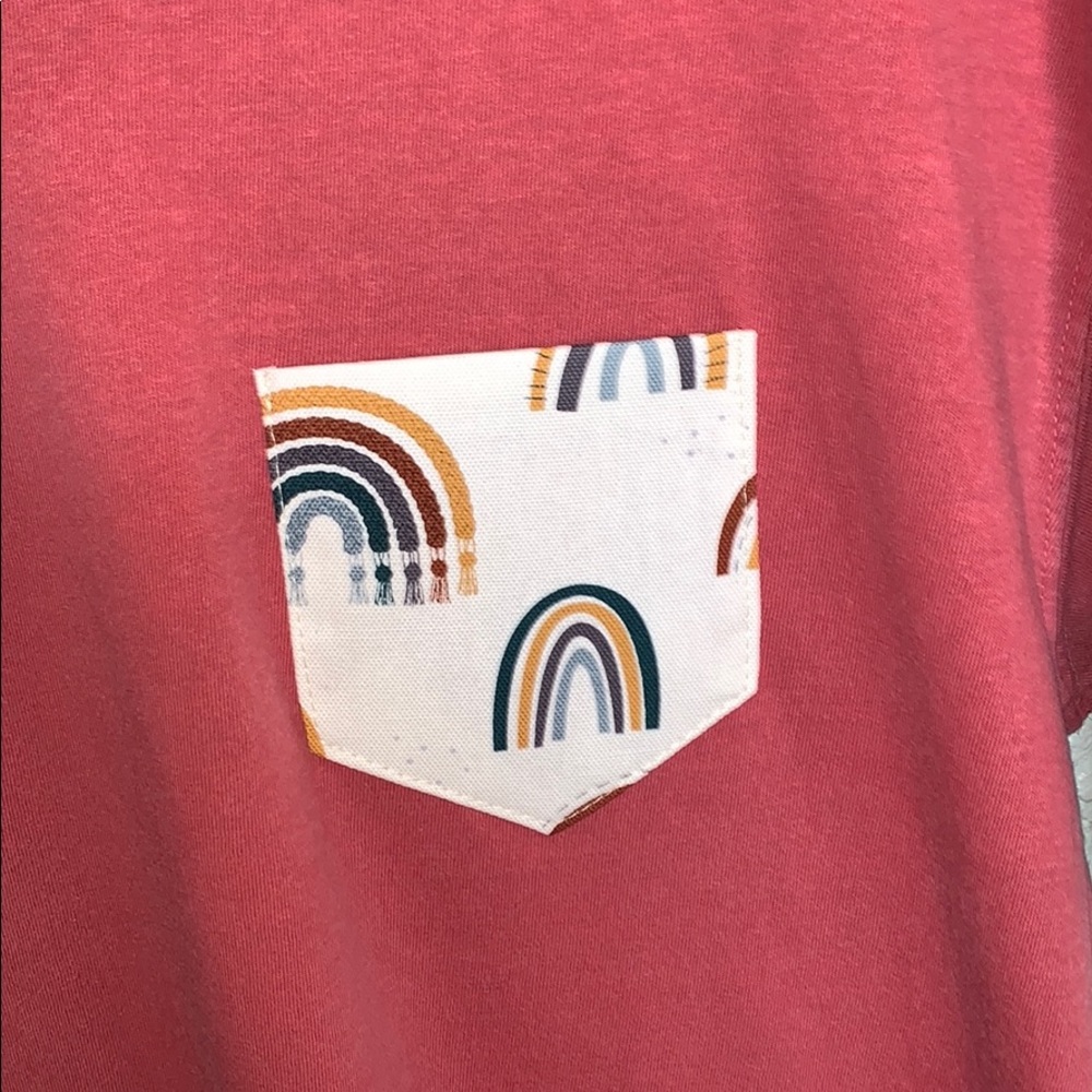 Rainbow pocket t shirt - Picture 9 of 9